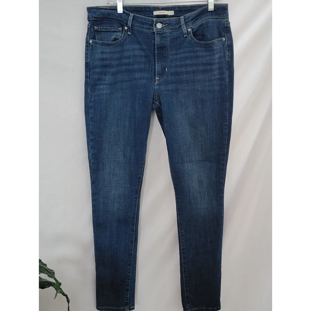 Levis 711 Skinny Jeans Womens 32 Medium Wash Blue Denim Mid Rise 18881-0081